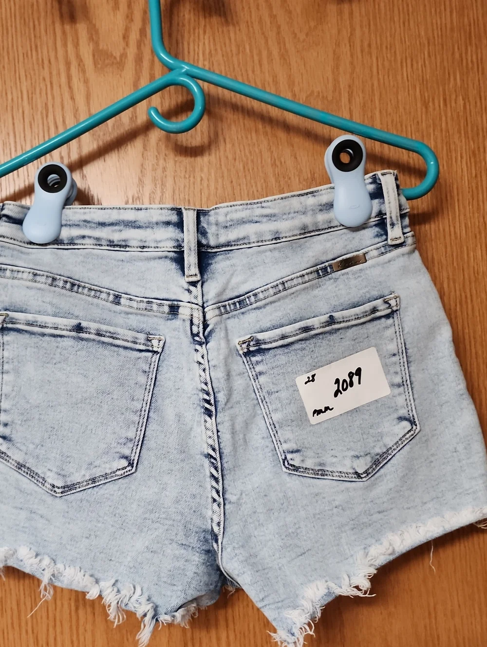 KanCan Light Blue High-Rise Frayed Denim Shorts womens 28 number 2089